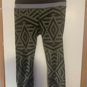Lululemon cropped leggings